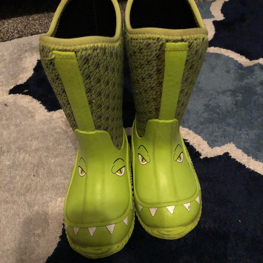 Toddler Mucks size 7